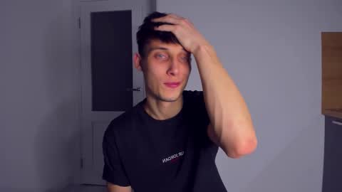 Snapshot of kenter_parker chatting on November 2025 09:36:01 PM Peter online show from November 2025 09:36:01 PM