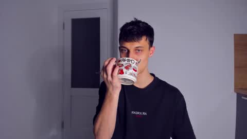 Snapshot of kenter_parker chatting on November 2025 09:26:02 PM Peter online show from November 2025 09:26:02 PM