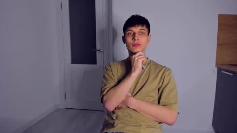 Snapshot of kenter_parker chatting on November 2025 10:25:02 PM Peter online show from November 2025 10:25:02 PM