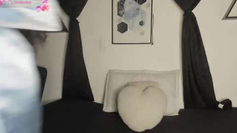 KENTHA  online show from February 2026 10:35:01 AM