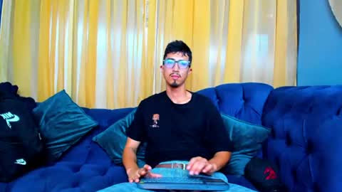 Keny Romero online show from July 2026 02:32:01 PM