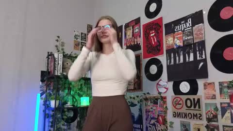 Snapshot of kenyattawestermark chatting on December 2025 09:16:02 AM Lisa online show from December 2025 09:16:02 AM