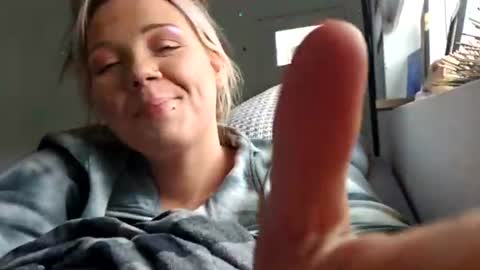 Kenzie online show from July 2026 03:33:02 AM