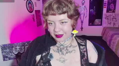 Kenzie online show from May 2026 05:26:01 AM