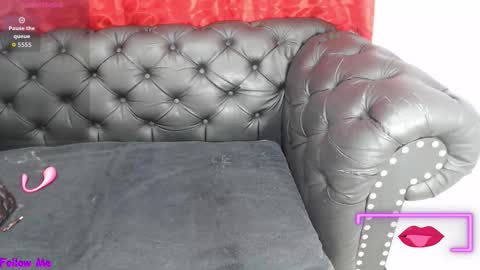 K E R L Y online show from October 2025 12:49:02 PM