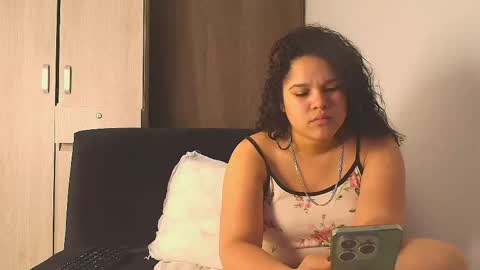 Snapshot of kesha_rosse_ chatting on May 2026 08:52:02 AM KESHA online show from May 2026 08:52:02 AM