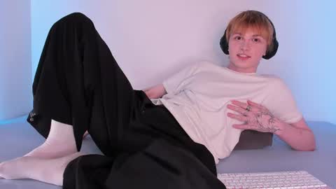 Kessy online show from July 2026 08:07:01 PM