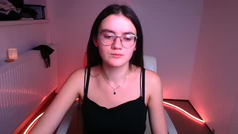 Snapshot of ketrin_pirsss chatting on December 2024 05:10:01 AM Ketrin online show from December 2024 05:10:01 AM