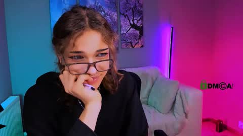 Snapshot of kevi_sunn chatting on September 2025 07:36:02 PM kevi here online show from September 2025 07:36:02 PM