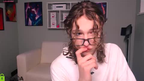 Snapshot of kevi_sunn chatting on October 2025 09:26:01 AM kevi here online show from October 2025 09:26:01 AM