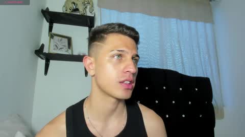 Snapshot of kevin_ahs1 chatting on May 2026 11:01:02 PM Kevin Ahs online show from May 2026 11:01:02 PM