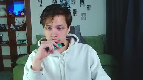 Kevin online show from September 2025 03:43:01 AM