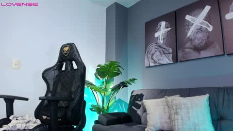 kevin montoya online show from December 2024 01:00:02 AM