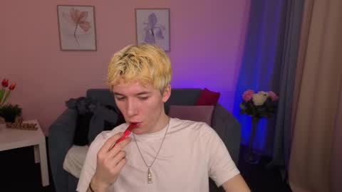 Snapshot of kevinparke chatting on February 2026 07:06:01 AM Kevin online show from February 2026 07:06:01 AM