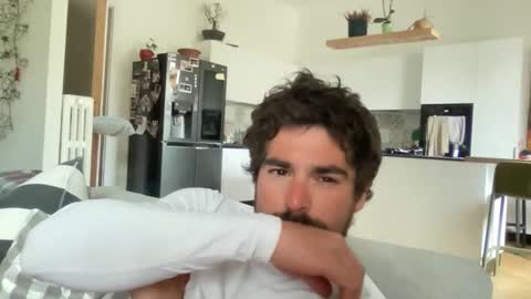 kevinpillobello online show from April 2026 03:06:01 PM