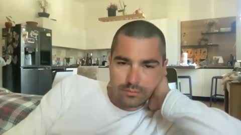 kevinpillobello online show from May 2026 07:14:01 AM