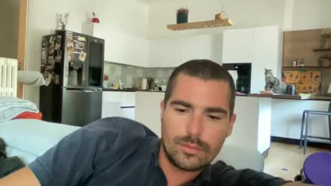 Snapshot of kevinpillobello chatting on July 2026 03:21:02 PM kevinpillobello online show from July 2026 03:21:02 PM