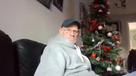 kevlooking4sez online show from December 2024 02:37:02 PM