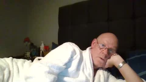 kevlooking4sez online show from January 2026 12:58:01 AM