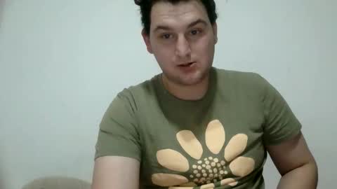 Snapshot of kevyndevill chatting on October 2025 03:47:02 PM Kevyn online show from October 2025 03:47:02 PM