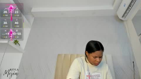Keyla  online show from May 2026 12:01:02 PM