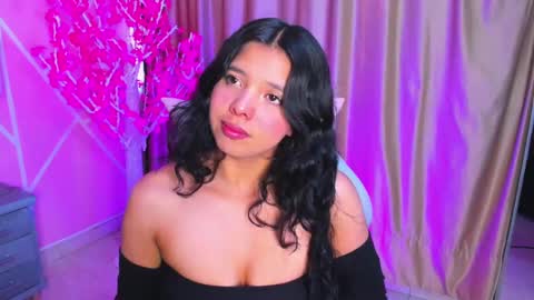 Keyla noa online show from November 2025 06:26:01 PM