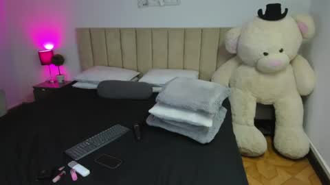 Keyla Gomez online show from July 2026 12:45:02 PM