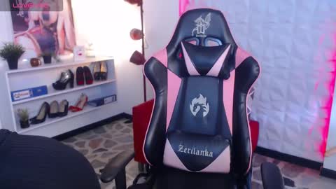 Keyla  online show from September 2025 11:11:01 AM