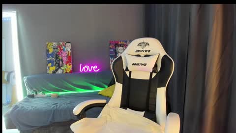 Snapshot of keyli_ink chatting on November 2025 08:37:01 AM Keyli online show from November 2025 08:37:01 AM