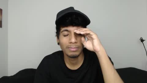 khevinlopezonig online show from November 2025 02:00:02 AM