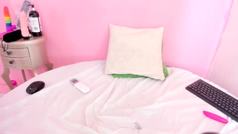 Snapshot of khloeblake chatting on December 2024 11:09:01 AM Khloe online show from December 2024 11:09:01 AM