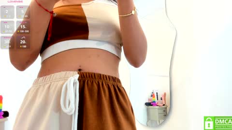 Snapshot of khloeblake chatting on February 2025 05:09:02 AM Khloe online show from February 2025 05:09:02 AM