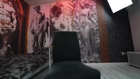 Snapshot of khokhol1999 chatting on February 2025 02:44:02 PM Eric online show from February 2025 02:44:02 PM