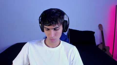 khozler_ online show from February 2025 02:50:01 AM