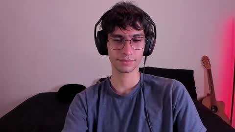 khozler_ online show from February 2025 12:19:01 PM