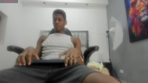 Snapshot of khris__evans chatting on May 2026 11:04:01 AM Kris Evans online show from May 2026 11:04:01 AM