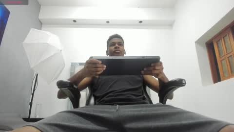 Snapshot of khris__evans chatting on May 2026 11:05:02 AM Kris Evans online show from May 2026 11:05:02 AM
