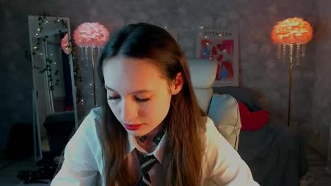 Kiana online show from May 2026 07:20:02 PM
