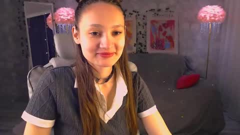 Kiana online show from June 2026 07:37:02 PM