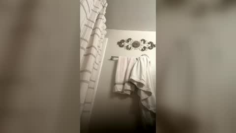 kiannaluv online show from June 2026 12:48:01 PM