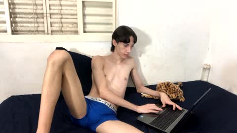 kiantwink online show from December 2024 07:22:01 PM