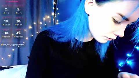 Kira online show from December 2025 09:09:02 PM