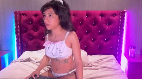 Snapshot of kiara_laylaa chatting on July 2026 09:15:01 AM Kiara and Layla online show from July 2026 09:15:01 AM