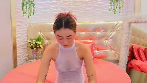 Snapshot of kiara_mils chatting on February 2026 12:14:01 PM Kiara online show from February 2026 12:14:01 PM