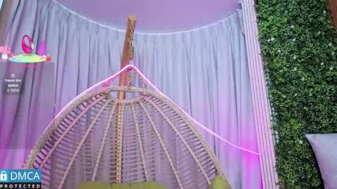 Kiara Zahiri online show from October 2025 11:31:02 AM