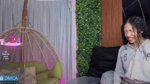 Kiara Zahiri online show from November 2025 10:59:01 AM