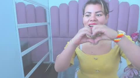 Snapshot of kiaraxmilf chatting on February 2026 02:48:02 PM kiaraXMlif online show from February 2026 02:48:02 PM