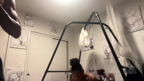 Snapshot of kibrombariu45 chatting on December 2024 09:49:01 AM HunneysPlayRoom online show from December 2024 09:49:01 AM