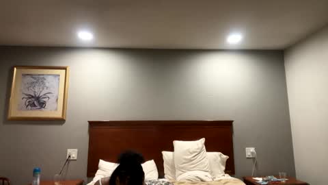 Snapshot of kibrombariu45 chatting on February 2025 09:56:01 AM HunneysPlayRoom online show from February 2025 09:56:01 AM