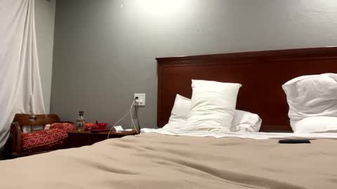 Snapshot of kibrombariu45 chatting on February 2025 09:24:02 AM HunneysPlayRoom online show from February 2025 09:24:02 AM